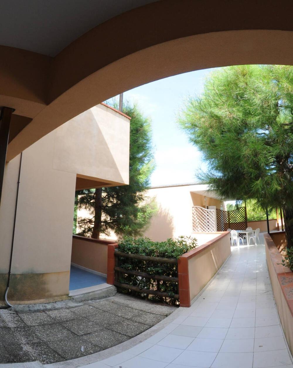 Centro Vacanze Mirage Torre di Palme Esterno foto