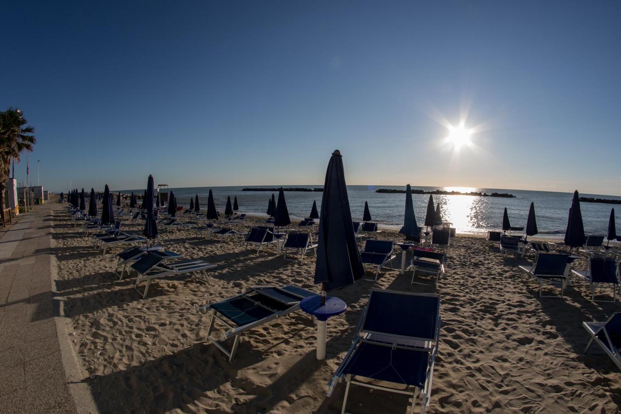 Centro Vacanze Mirage Torre di Palme Esterno foto